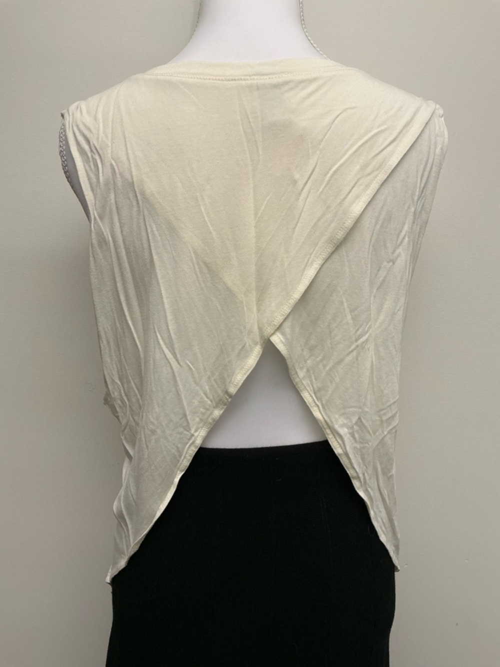 Haute Hippie Cream Sleeveless Graphic Tank. - Picture 3 of 9